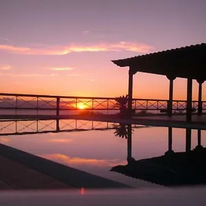 https://cercado-del-medio.tenerifehoteles.net